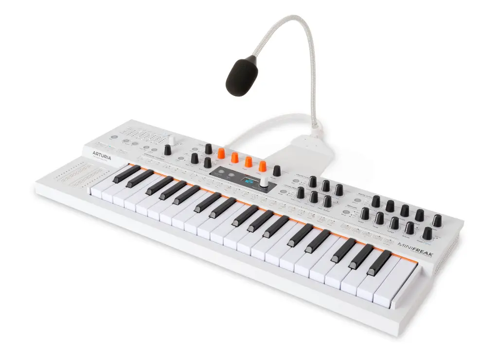 MiniFreak Vocoder3_4_RIGHT.webp