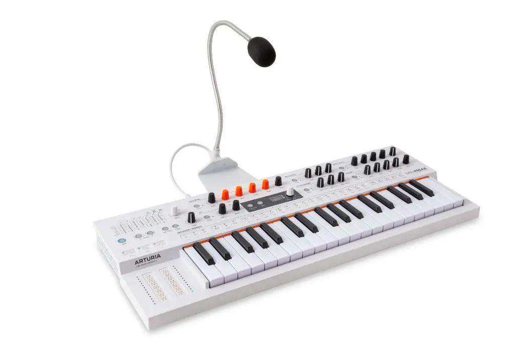 MiniFreak Vocoder3_4_LEFT.webp