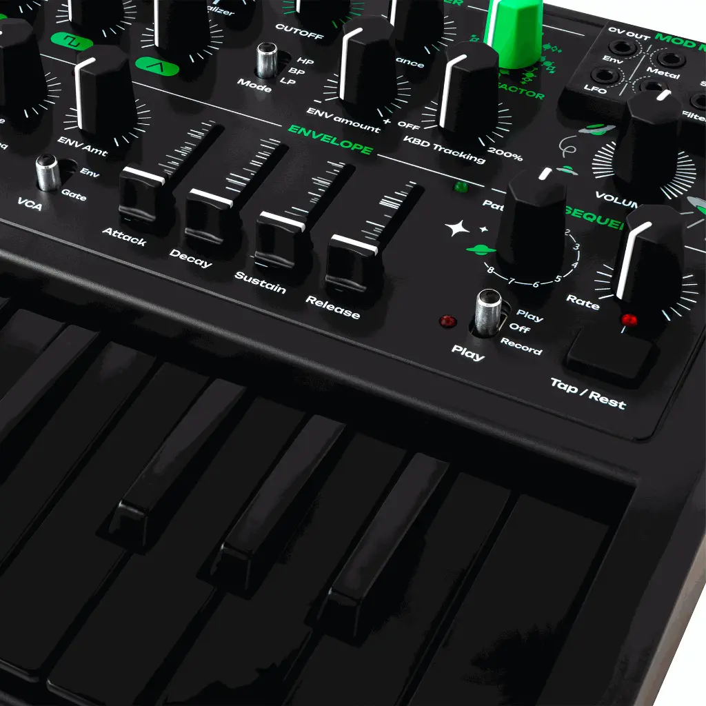 MICROBRUTE_BLACK_DETAIL_1_A.webp