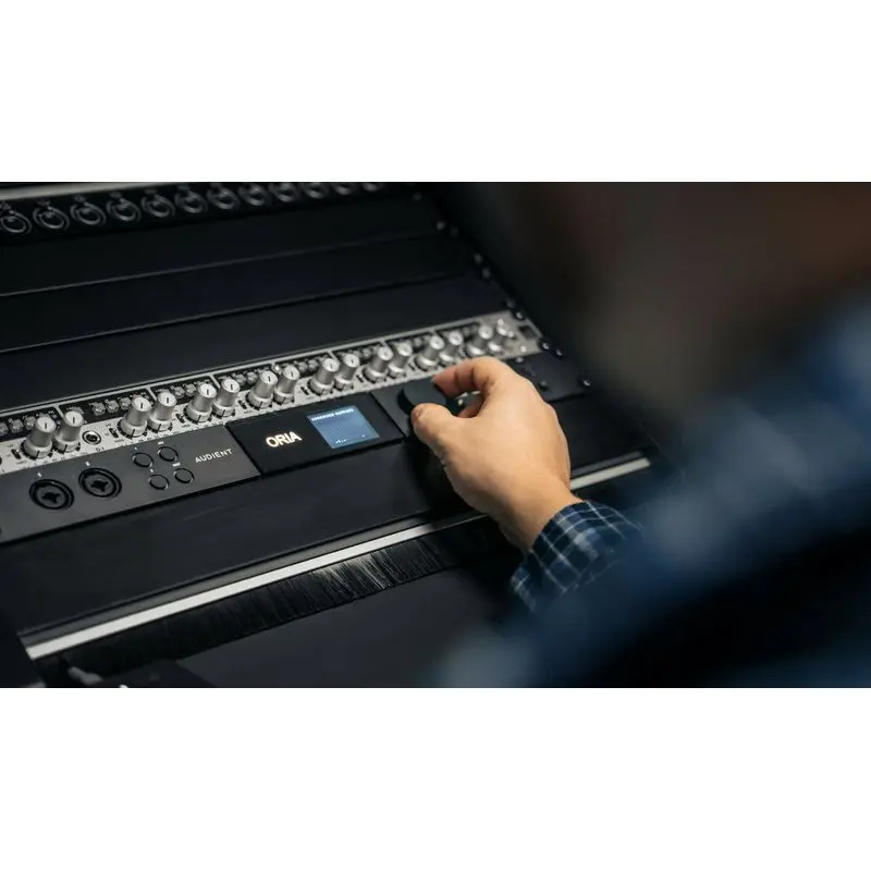 Audient-ORIA-monitor-vezerlo-56979D.webp