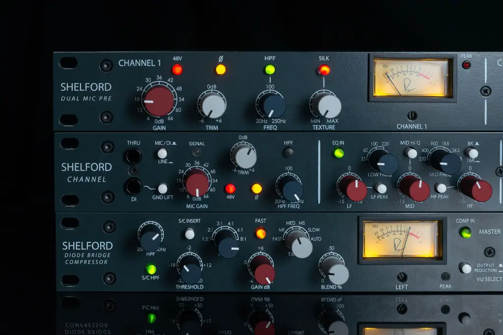 Shelford Dual Mic Pre 5025-plus-family-1.webp