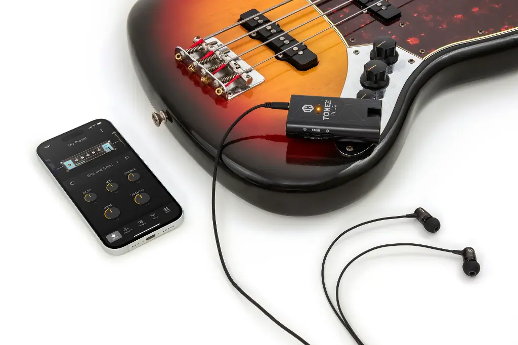 09_TONEX_Plug_MG_8384_r.webp