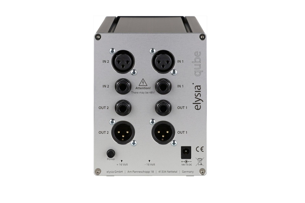 qube_rear_2.webp
