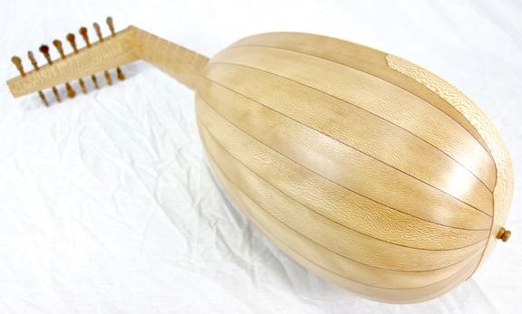Heritage 8 Course Renaissance Lute with case