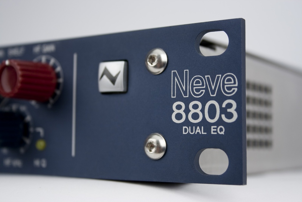 8803 Dual Channel Equalizer